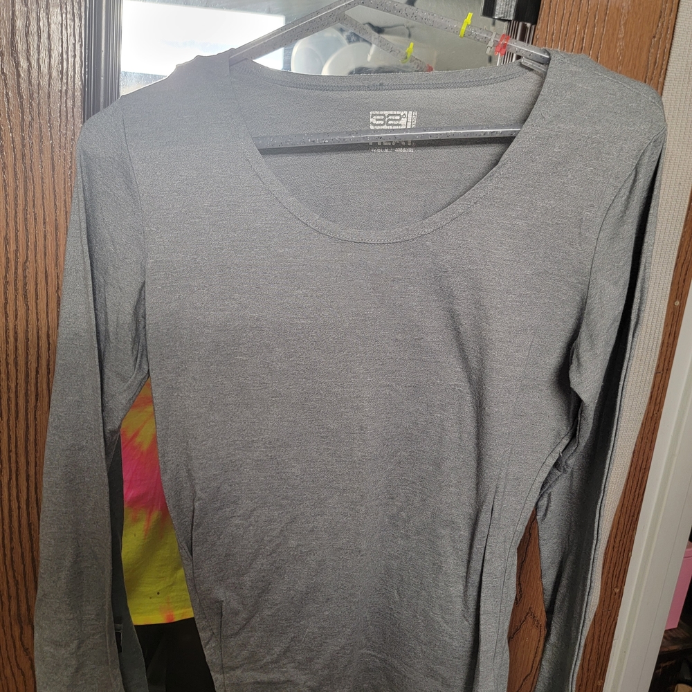 32 Degrees Women's Long Sleeve Scoop Neck Top - Gray